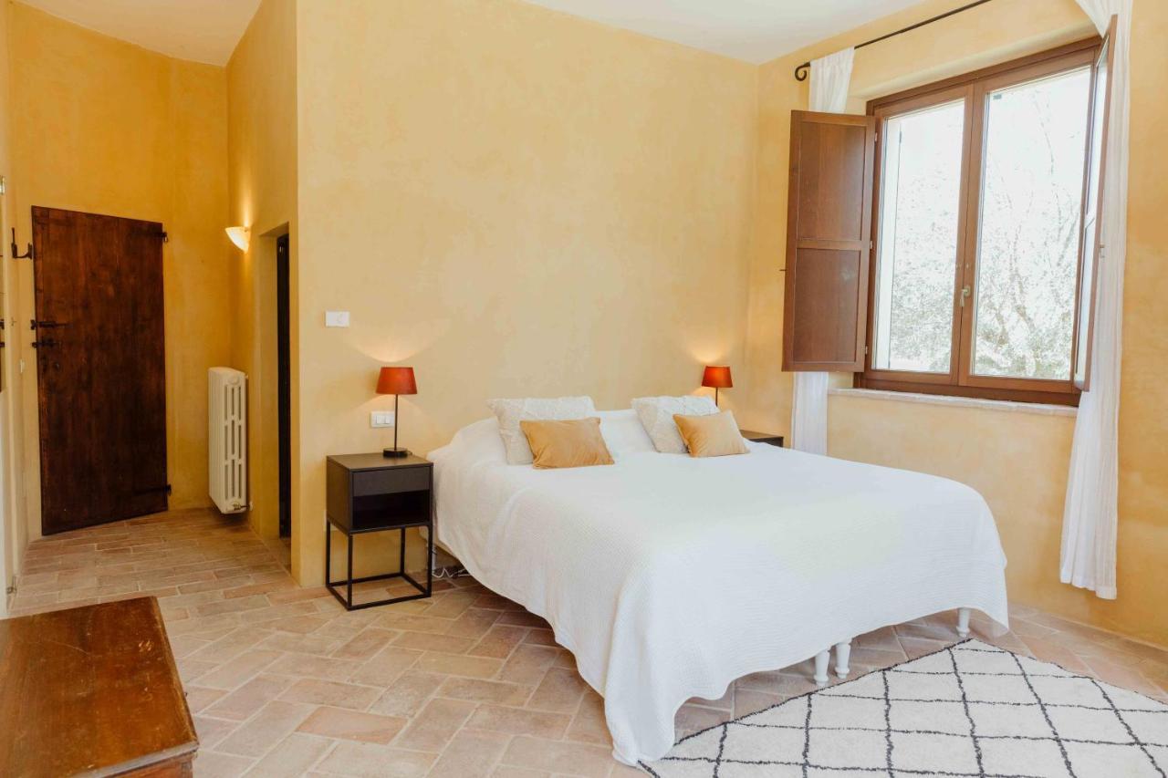 Agriturismo Qui Voglio Monte Roberto Eksteriør bilde