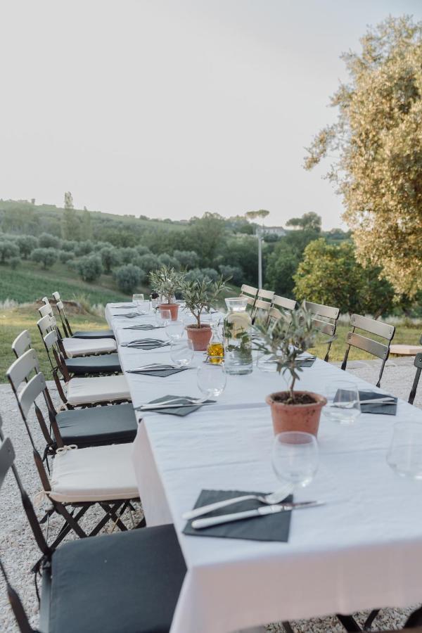 Agriturismo Qui Voglio Monte Roberto Eksteriør bilde