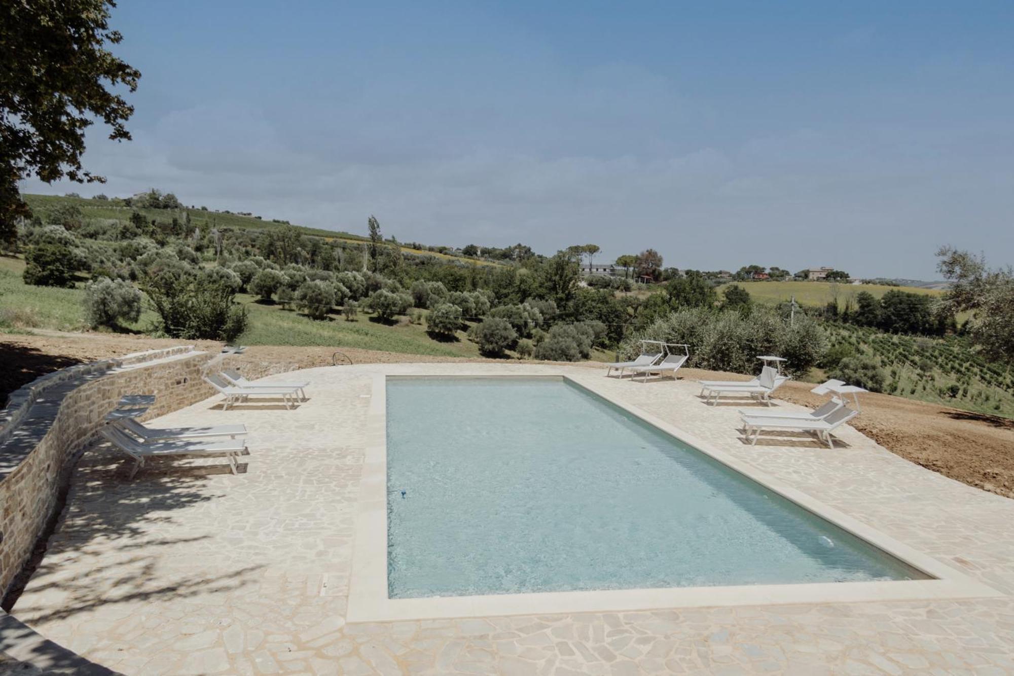 Agriturismo Qui Voglio Monte Roberto Eksteriør bilde